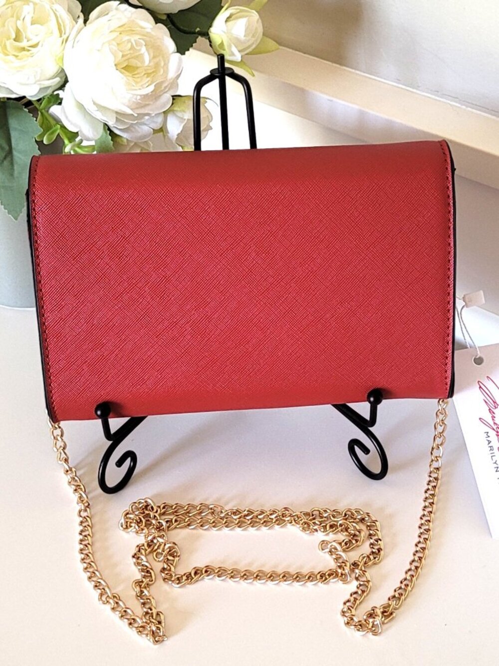 Marilyn Monroe Lipstick Red Clutch Purse - Picture 2 of 4